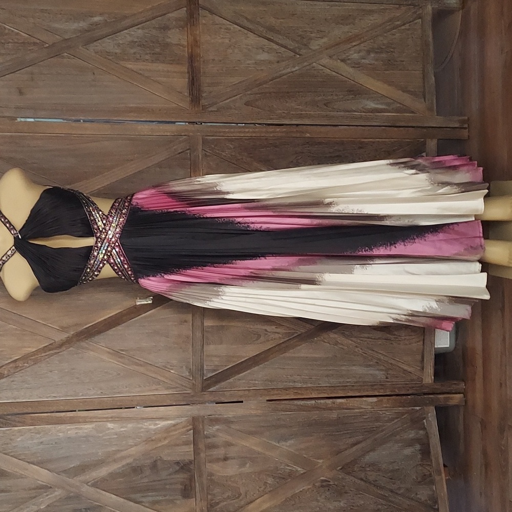 Stunning Satin Gown For Proms, Weddings, Special Occasions.